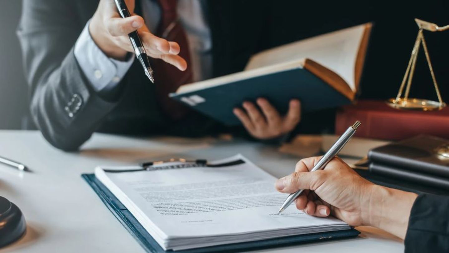 HiDubai-business-mojahed-al-sebae-legal-consultancy-finance-legal-legal-services-business-bay-dubai