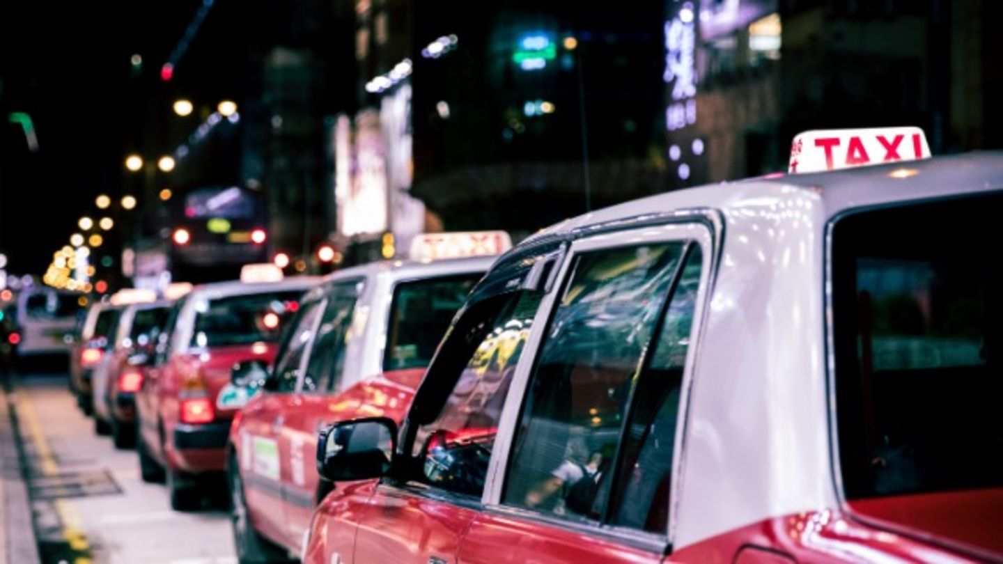 HiDubai-business-metro-taxi-transport-vehicle-services-private-transport-al-qusais-industrial-1-dubai