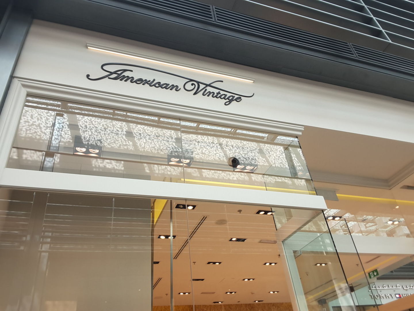 HiDubai-business-american-vintage-shopping-apparel-al-wasl-dubai-2