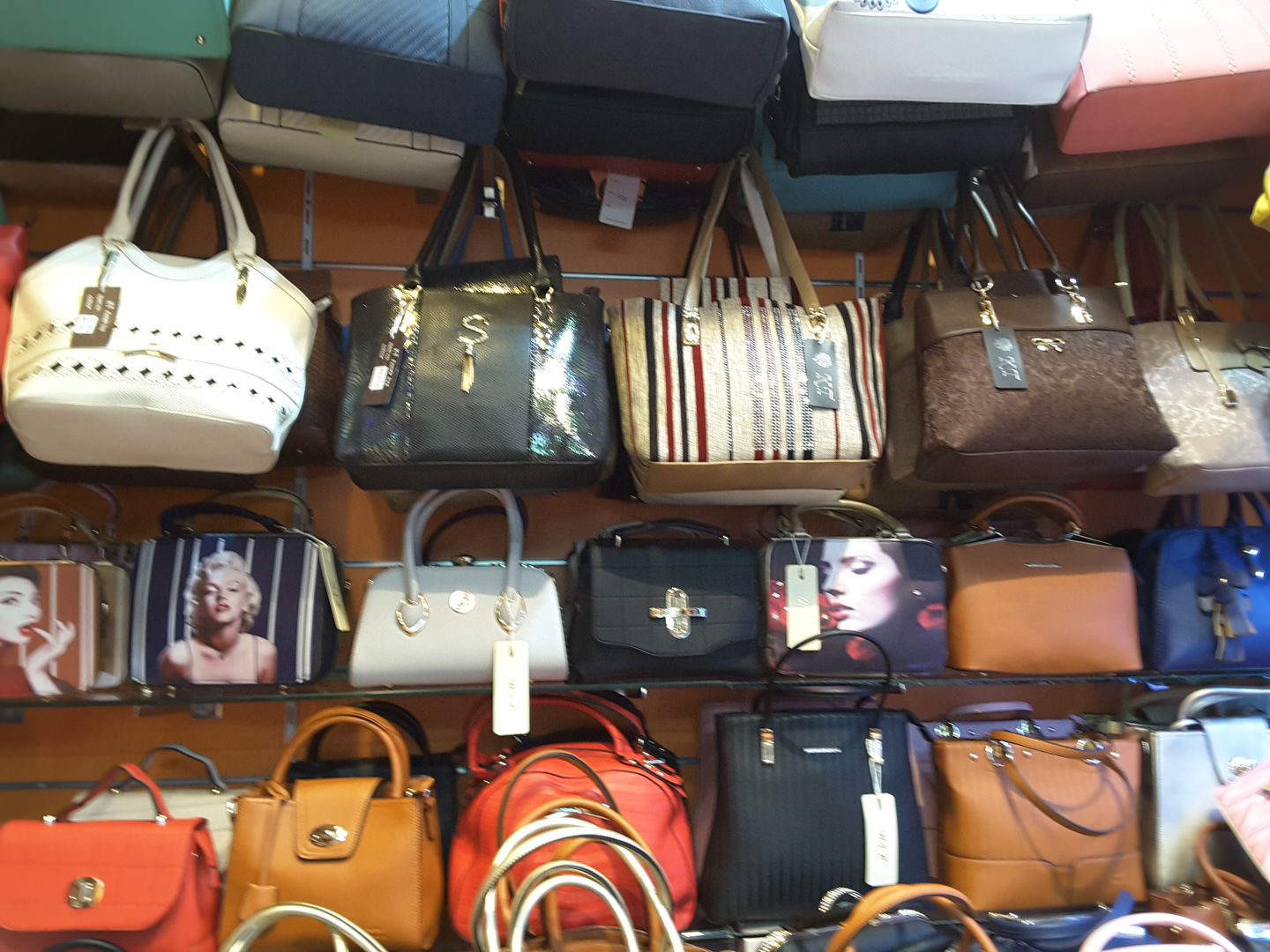 HiDubai-business-ozair-mubarak-readymade-garments-shopping-fashion-accessories-naif-dubai-2