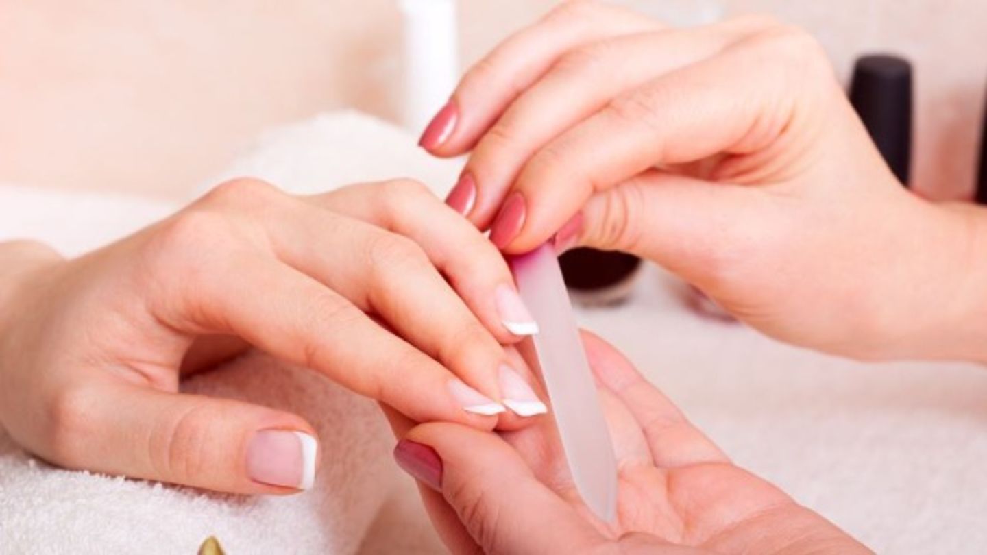 HiDubai-business-snips-tips-ladies-salon-beauty-wellness-health-beauty-salons-al-satwa-dubai