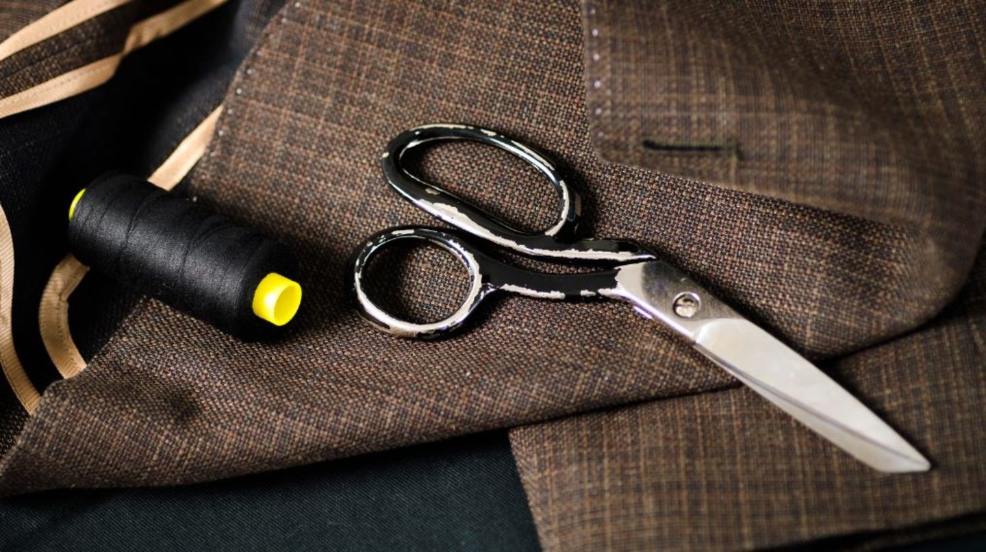 HiDubai-business-elegant-world-tailoring-embroidery-home-tailoring-al-khabaisi-dubai