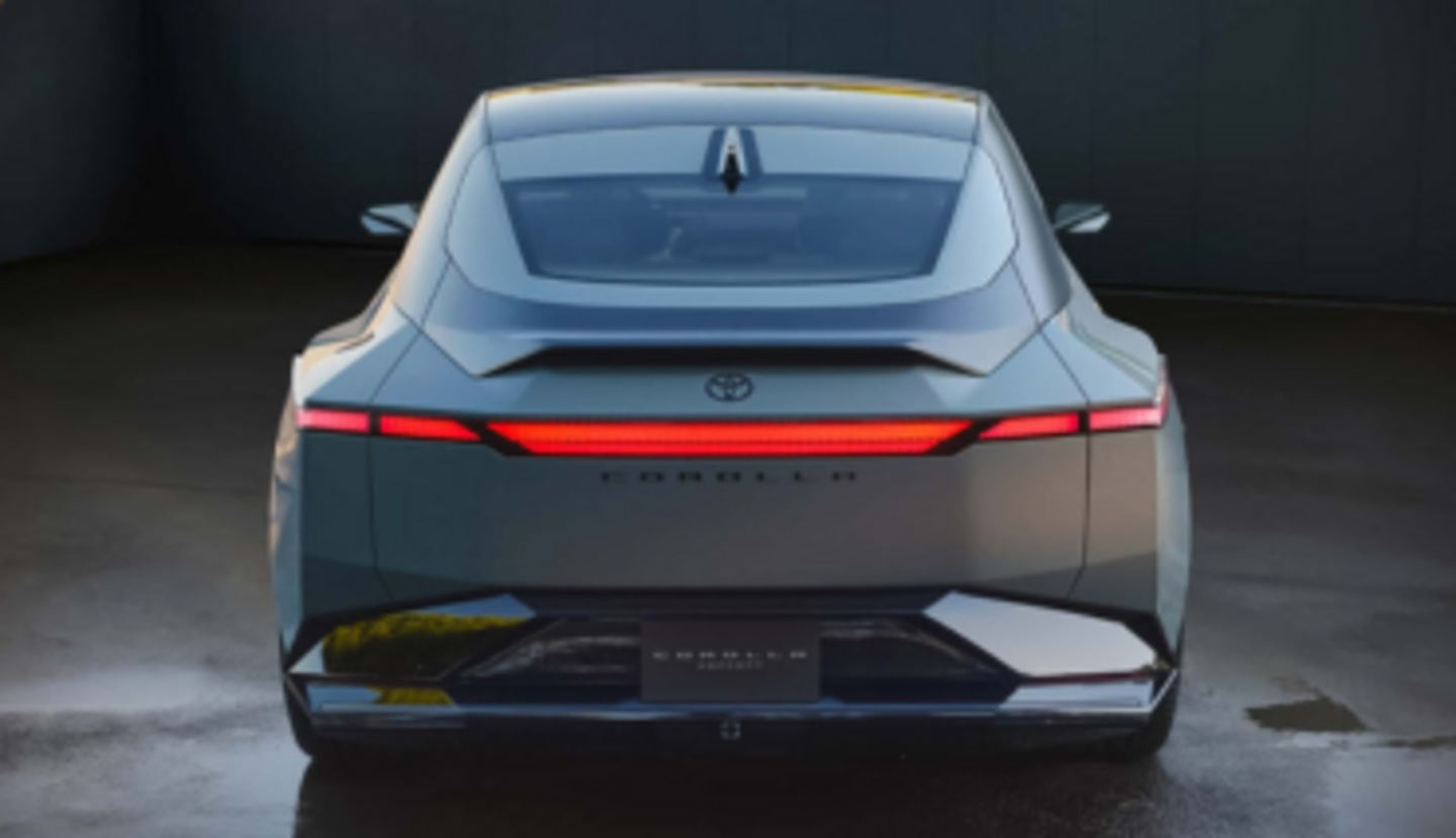 HiDubai-business-toyota-showroom-transport-vehicle-services-car-showrooms-service-centres-al-quoz-1-dubai-2