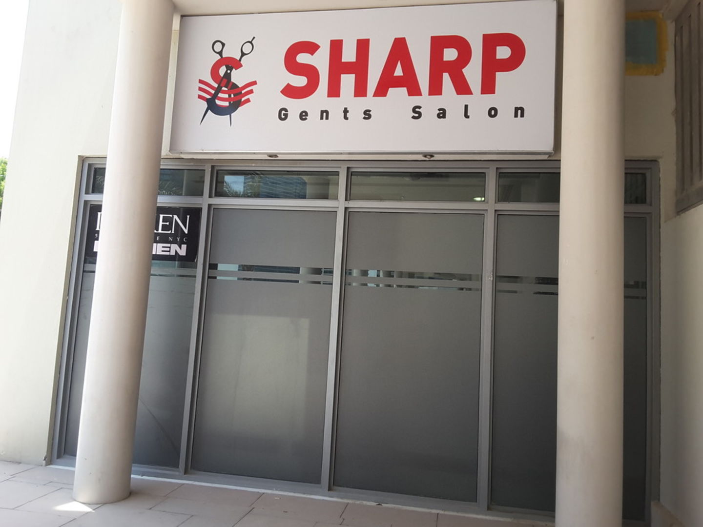 HiDubai-business-sharp-gents-salon-beauty-wellness-health-beauty-salons-jumeirah-lake-towers-al-thanyah-5-dubai-2