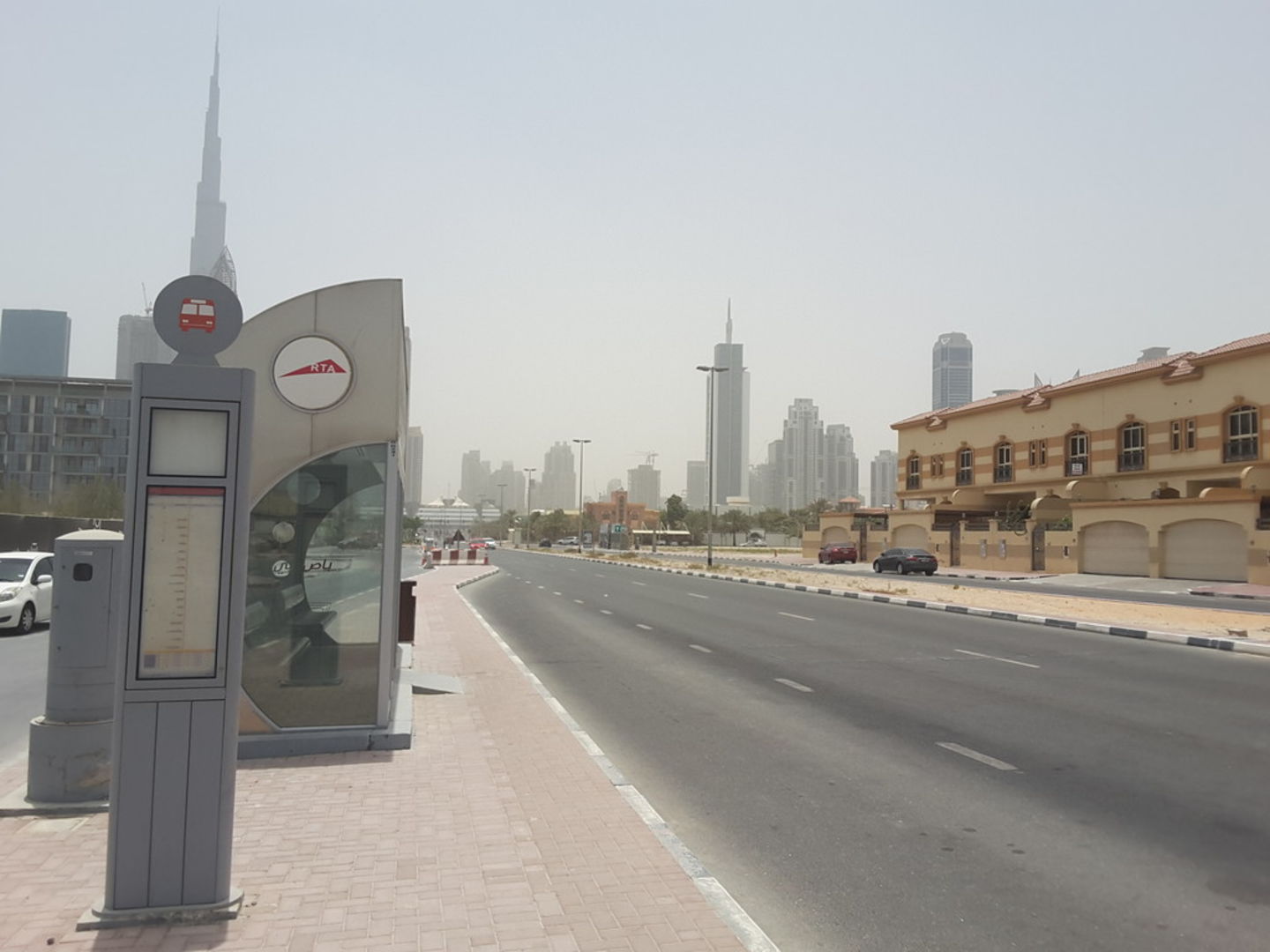 HiDubai-business-amal-hospital-2-bus-stop-transport-vehicle-services-public-transport-al-wasl-dubai-2