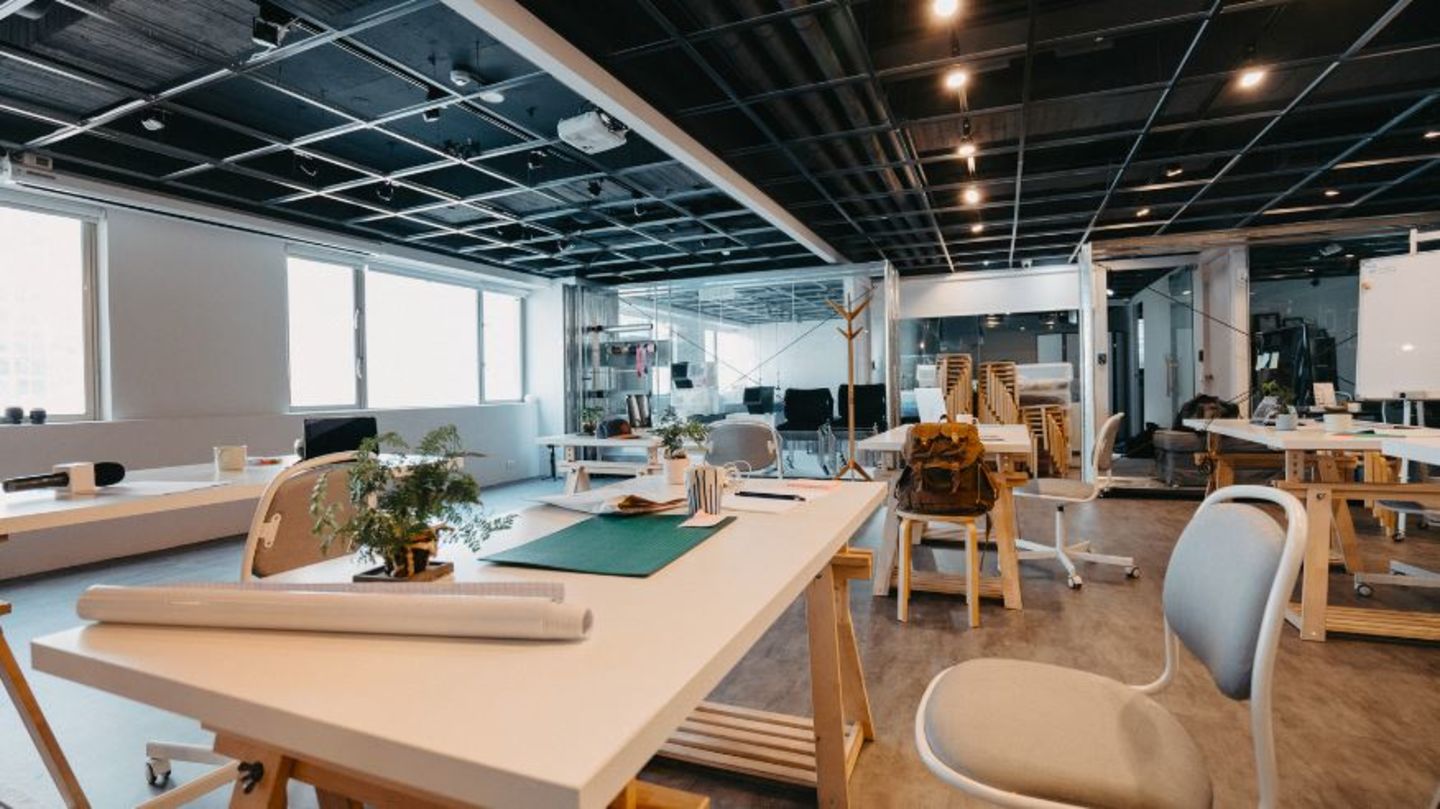 HiDubai-business-unigrove-business-center-b2b-services-business-incubators-and-co-working-spaces-al-garhoud-dubai