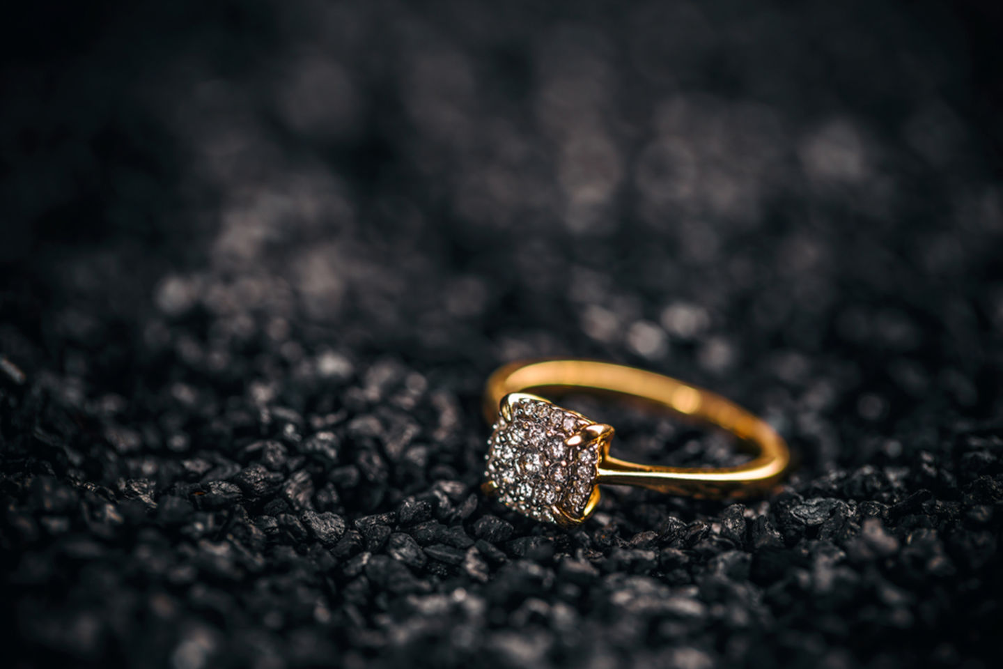 HiDubai-business-georg-jensen-shopping-jewellery-precious-stones-al-wasl-dubai-2