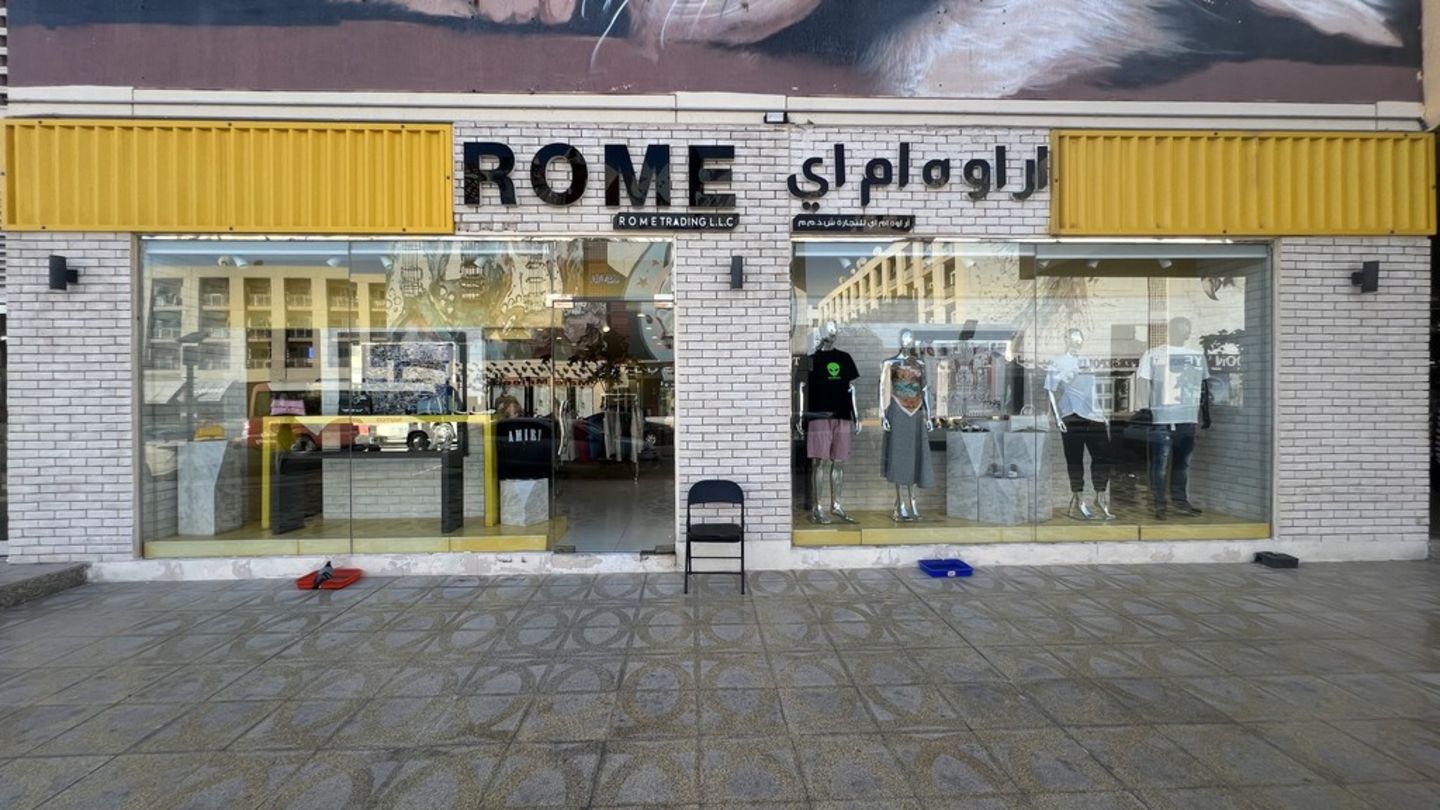 HiDubai-business-r-o-m-e-trading-shopping-apparel-al-karama-dubai