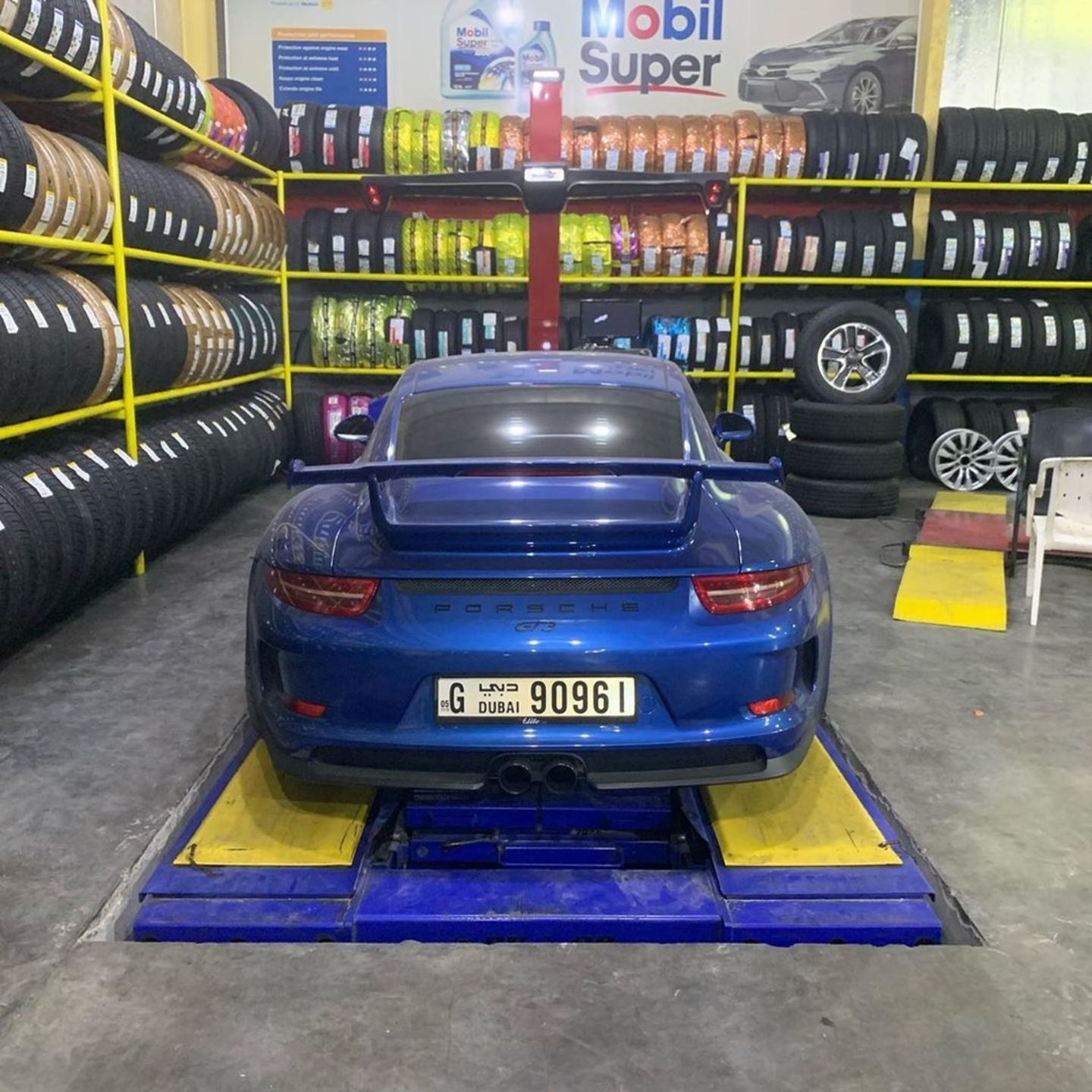 HiDubai-business-juventus-tyres-trading-transport-vehicle-services-car-assistance-repair-al-quoz-1-dubai