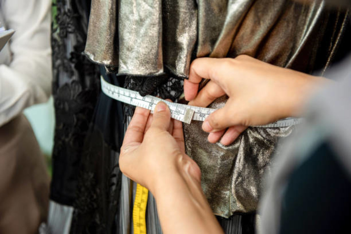 HiDubai-business-haseeb-ahmed-tailoring-embroidery-home-tailoring-mirdif-dubai