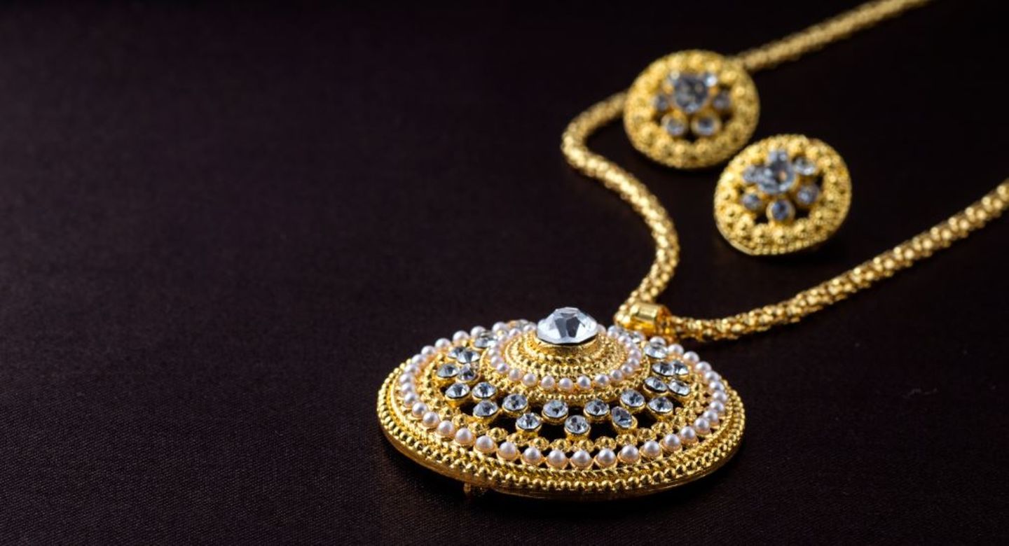 HiDubai-business-golden-hubb-jewellery-shopping-jewellery-precious-stones-al-daghaya-dubai