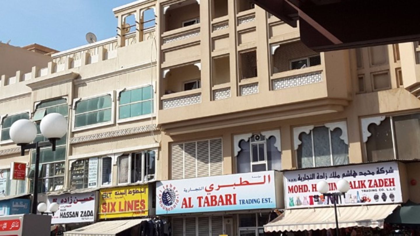 HiDubai-business-black-arrow-electronics-trading-b2b-services-distributors-wholesalers-al-sabkha-dubai-2
