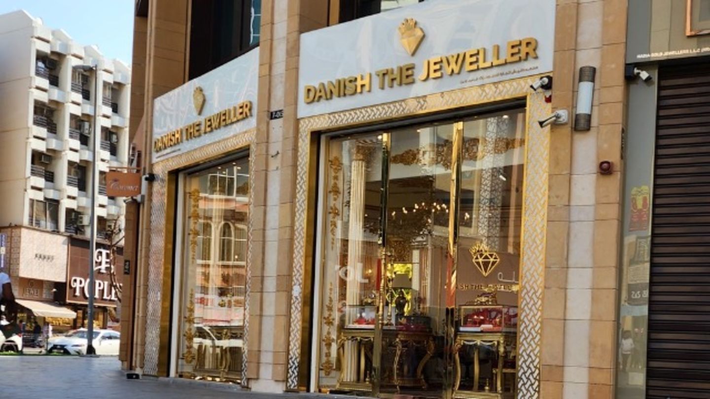 HiDubai-business-danish-the-jeweller-shopping-jewellery-precious-stones-al-ras-dubai