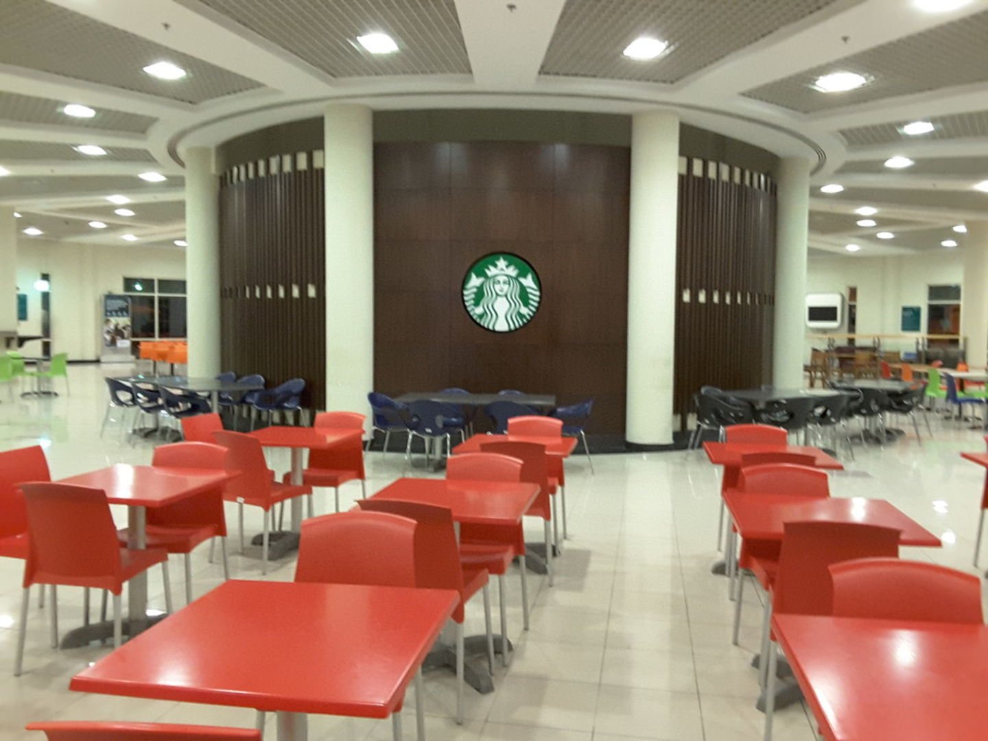 HiDubai-business-starbucks-food-beverage-coffee-shops-dubai-academic-city-al-rowaiyah-1-dubai-5