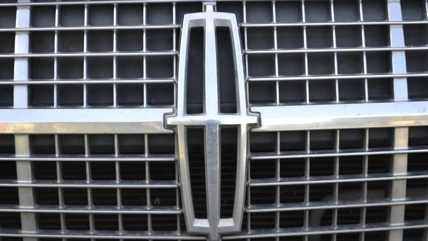 HiDubai-business-al-tayer-motors-lincoln-service-center-transport-vehicle-services-car-showrooms-service-centres-dubai-investment-park-2-dubai-2