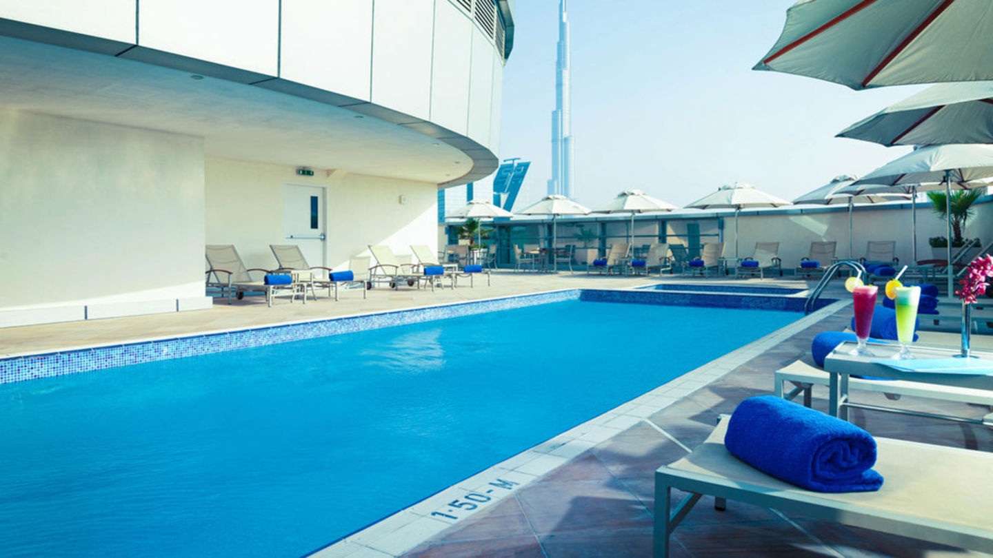 HiDubai-business-zephyr-rooftop-lounge-food-beverage-restaurants-bars-dubai-international-financial-centre-zaabeel-2-dubai