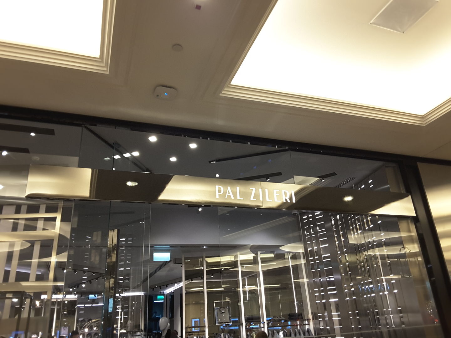 HiDubai-business-pal-zileri-shopping-apparel-al-barsha-1-dubai-2