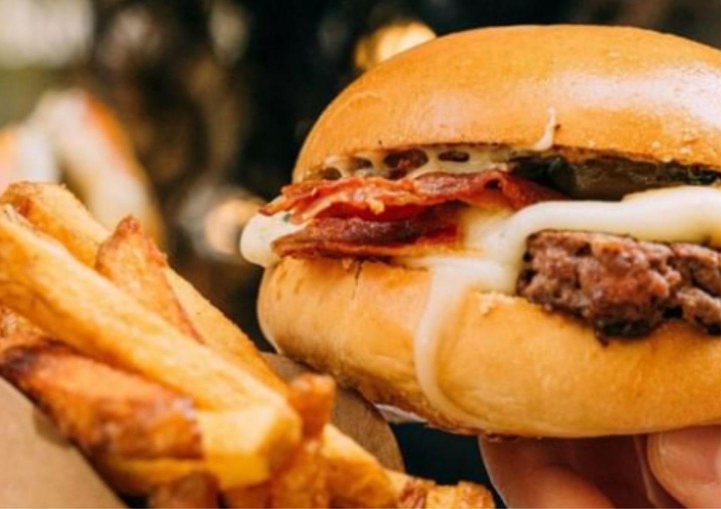 HiDubai-business-heavens-burger-cafeteria-food-beverage-cafeterias-nad-al-hammar-dubai