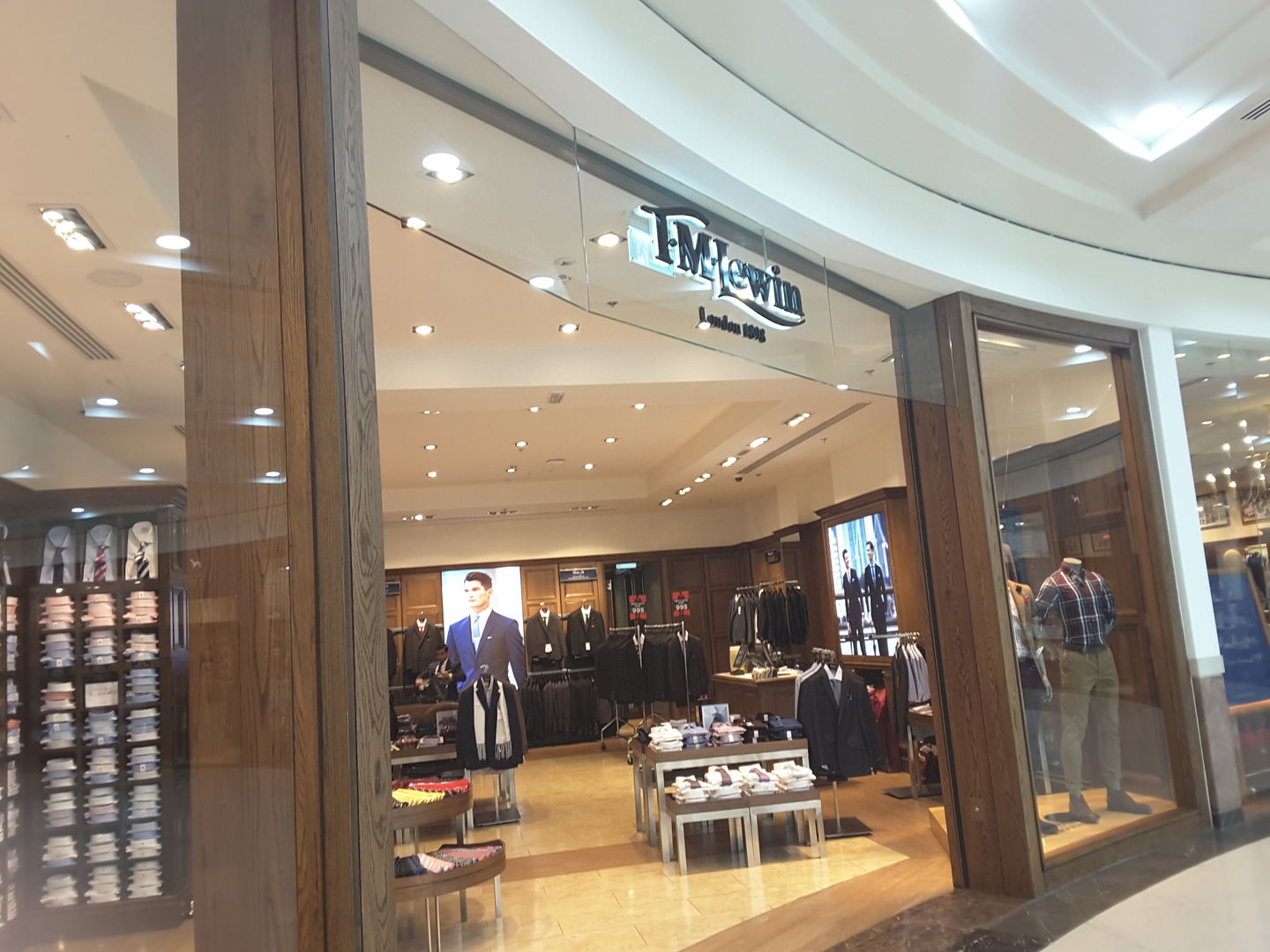 HiDubai-business-t-m-lewin-shopping-apparel-port-saeed-dubai-2