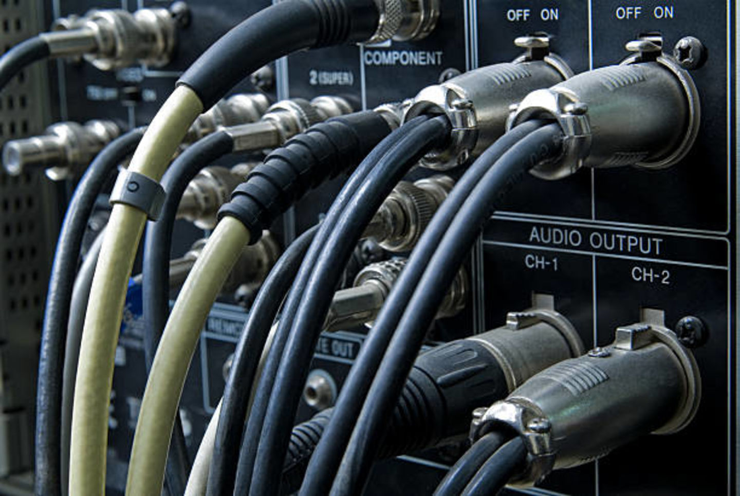 HiDubai-business-avipro-technology-co-vocational-services-audio-video-production-al-karama-dubai