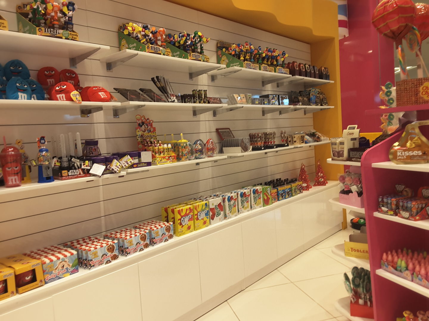 HiDubai-business-candelite-shopping-souvenirs-gifts-al-rigga-dubai-2