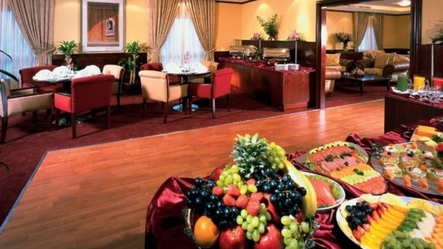 HiDubai-business-fountain-food-beverage-restaurants-bars-al-qusais-1-dubai