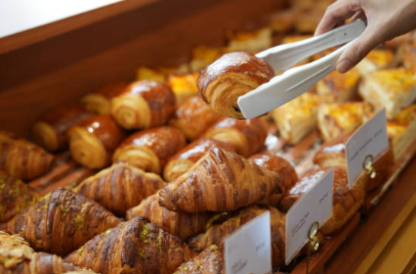 HiDubai-business-khail-al-madina-bakery-food-beverage-bakeries-desserts-sweets-al-quoz-3-dubai