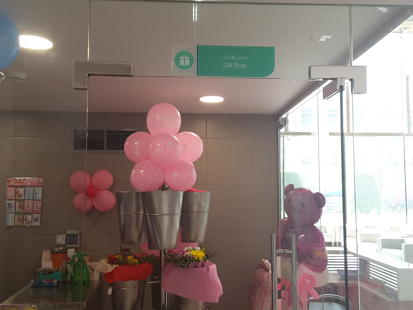 HiDubai-business-queen-palace-flowers-roastery-shopping-souvenirs-gifts-al-raffa-al-raffa-dubai-2