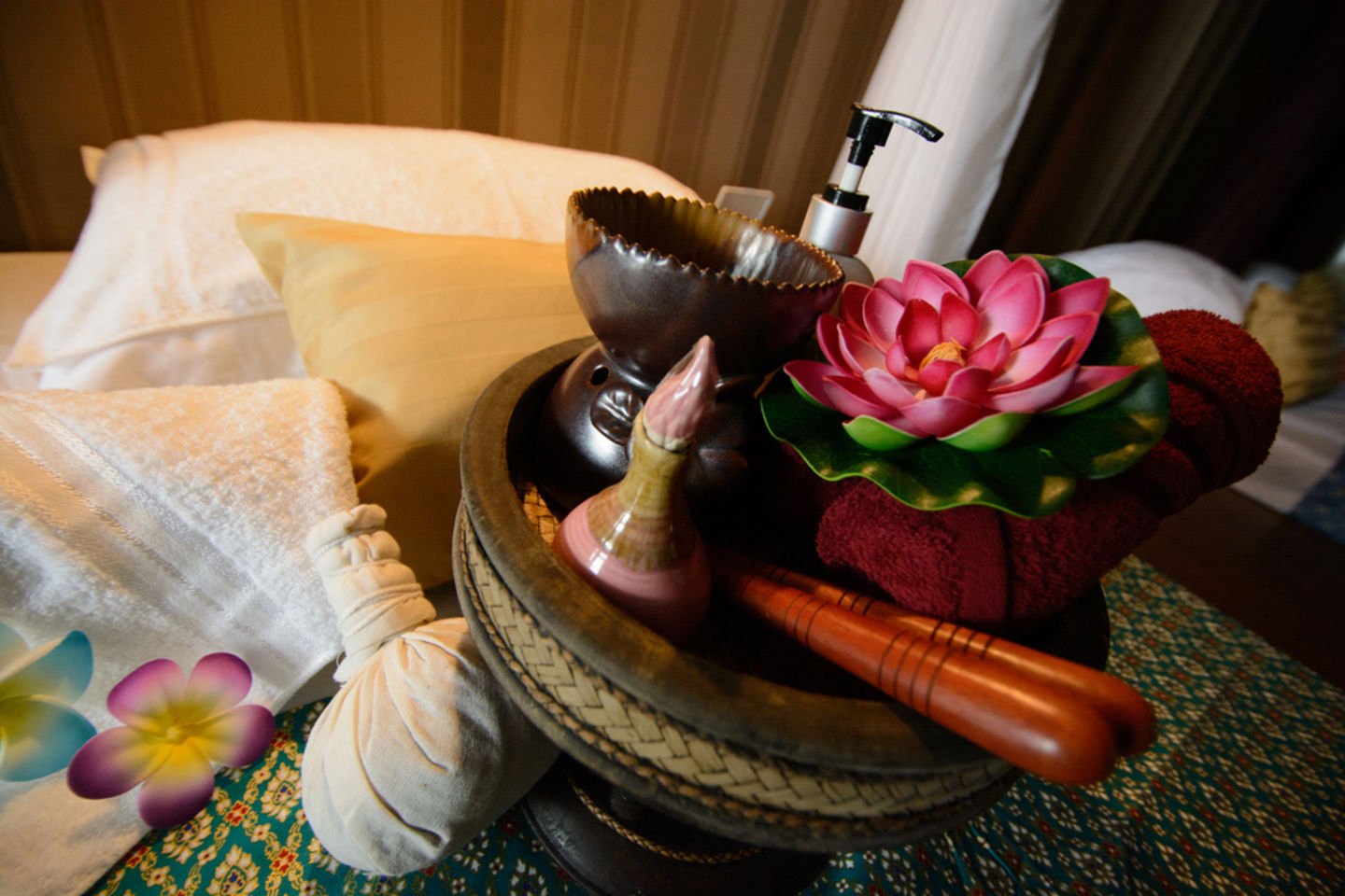 HiDubai-business-la-roche-ladies-salon-beauty-wellness-health-beauty-salons-the-palm-jumeirah-nakhlat-jumeirah-dubai-2