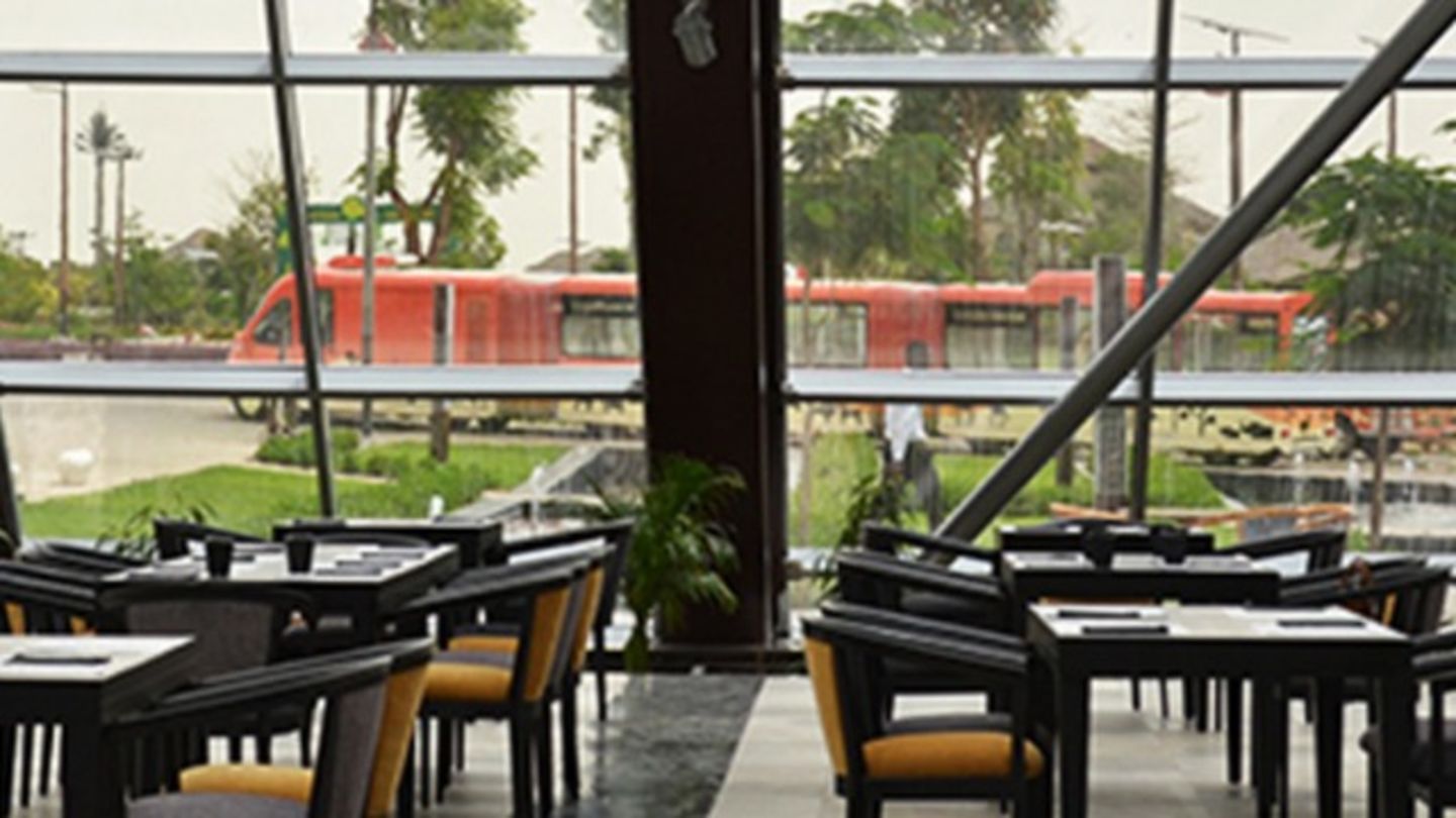 HiDubai-business-la-marquise-restaurant-food-beverage-restaurants-bars-al-warqaa-5-dubai