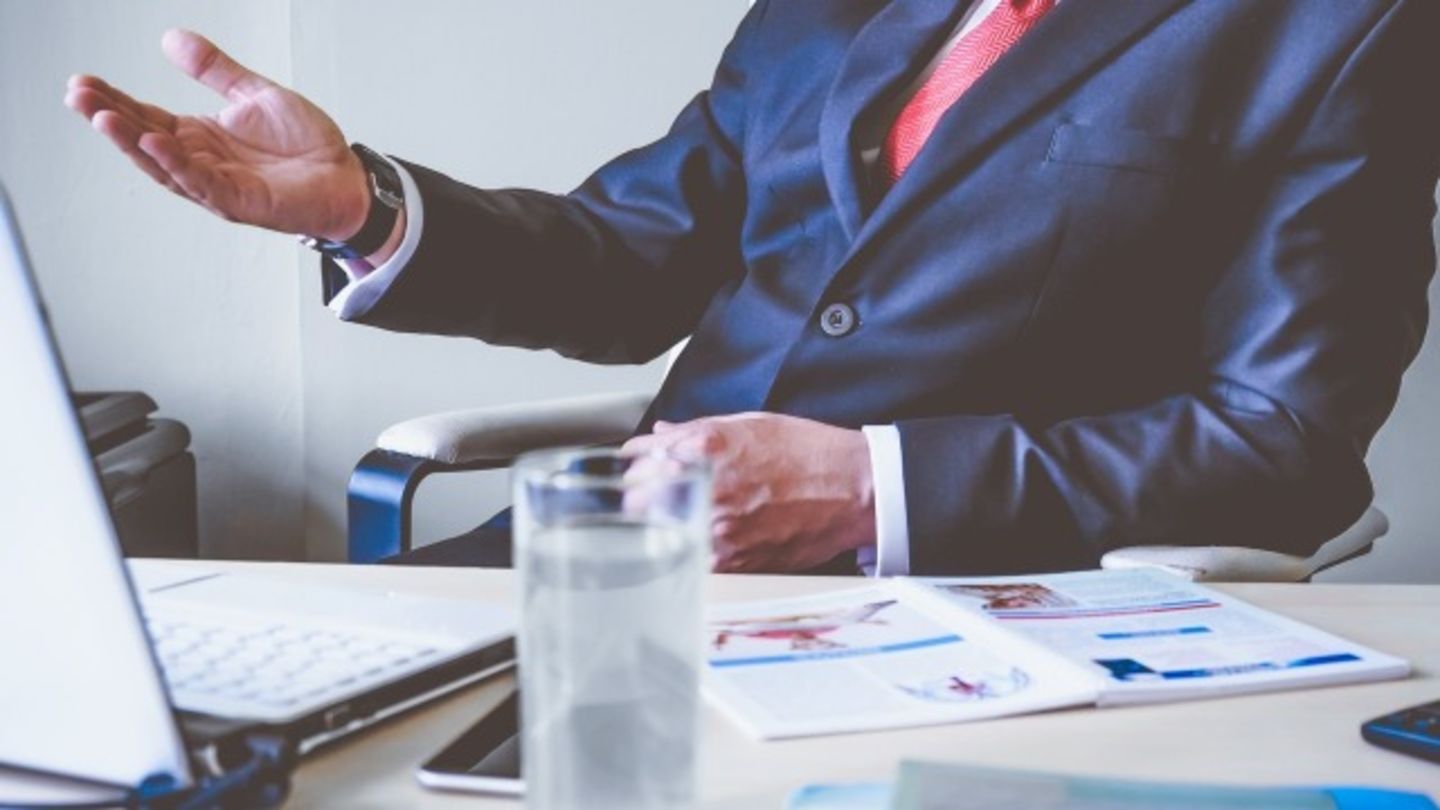 HiDubai-business-the-smart-network-b2b-services-business-consultation-services-dubai-world-central-madinat-al-mataar-dubai