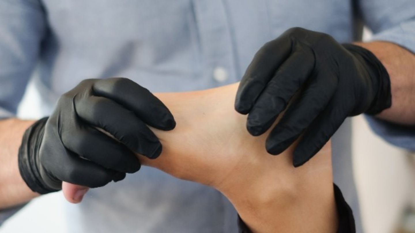 HiDubai-business-lucky-care-physiotherapy-beauty-wellness-health-wellness-services-spas-nad-al-hammar-dubai