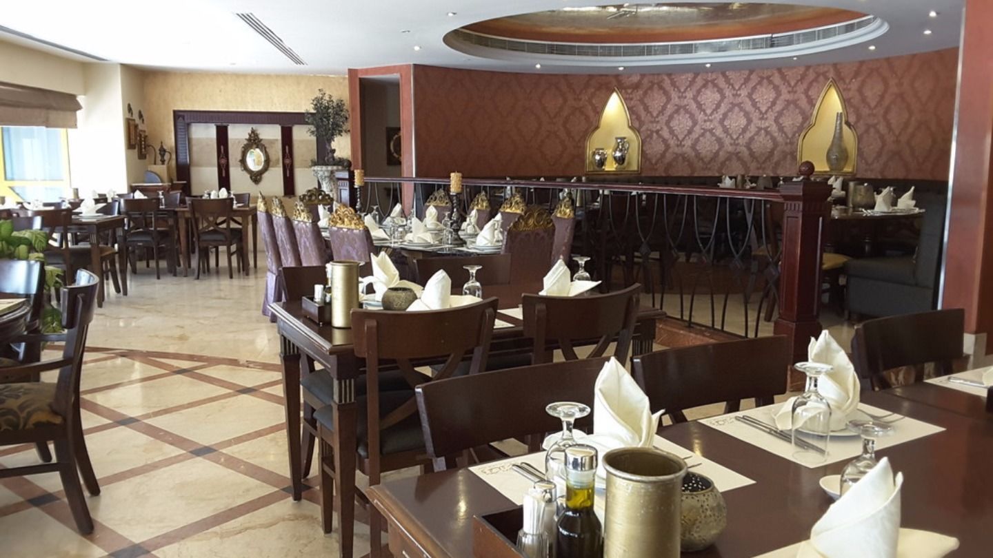 HiDubai-business-al-hallab-restaurant-food-beverage-restaurants-bars-al-garhoud-dubai