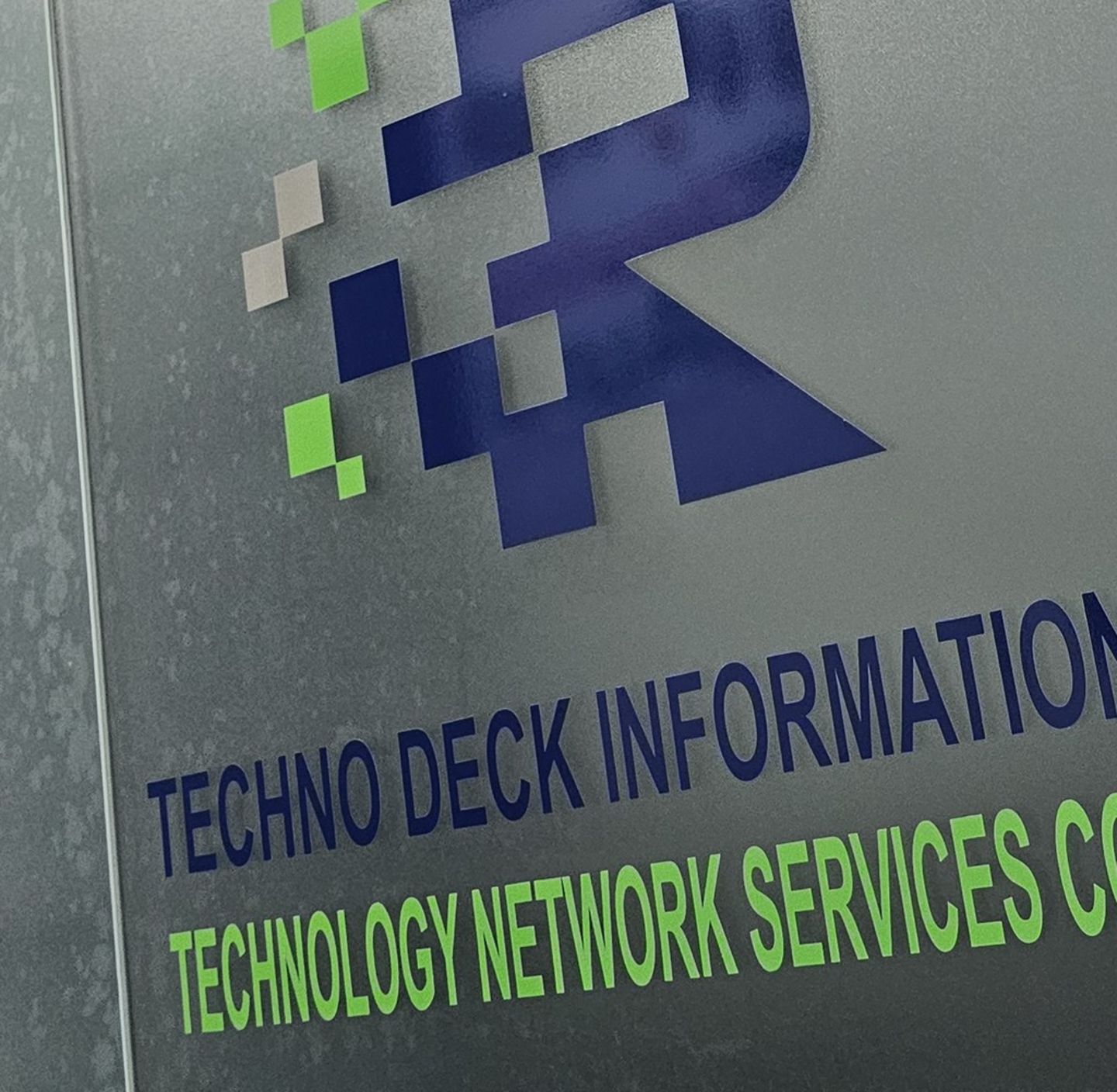 HiDubai-business-techno-deck-information-technology-network-services-co-b2b-services-it-services-trade-centre-1-dubai